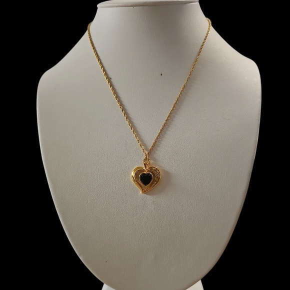 Avon Goldtone Heart Pendant Necklace With Onyx And Rhinestones - Picture 6 of 6